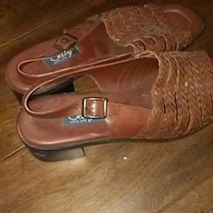 Womans brown heels sandals